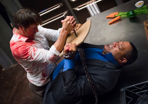 Trepidante escena de lucha entre Hannibal y el agente del FBI Jack Crawford